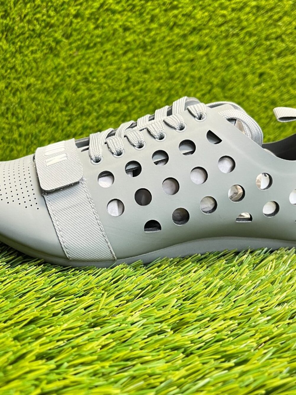 Nobull Womens Size 6 Gray Athletic Lightweight Leather Outdoor Cycling Shoes - Picture 3 of 10